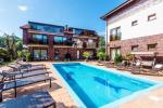Apartamenti Palangā SKORPIONO VILA - villa ar apsildāmu baseinu!