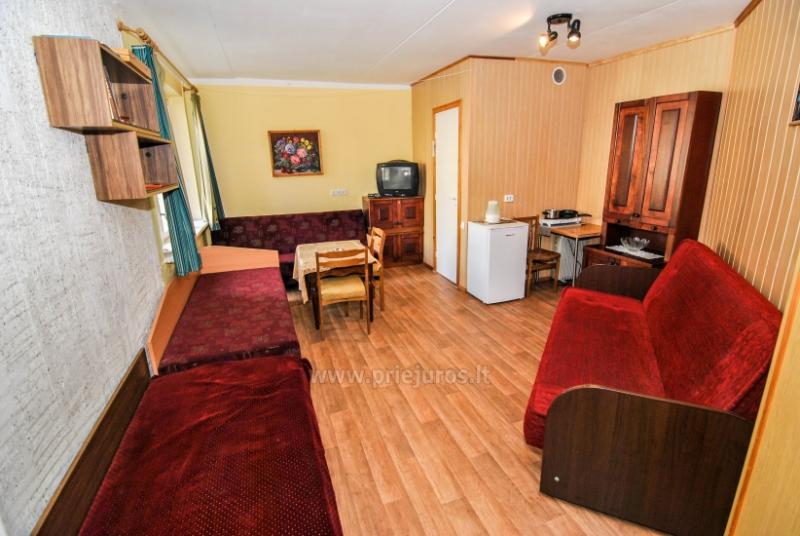 Keturviečių kambarių nuoma (kiekviename viryklė, dušas, WC, TV) Šventojoje