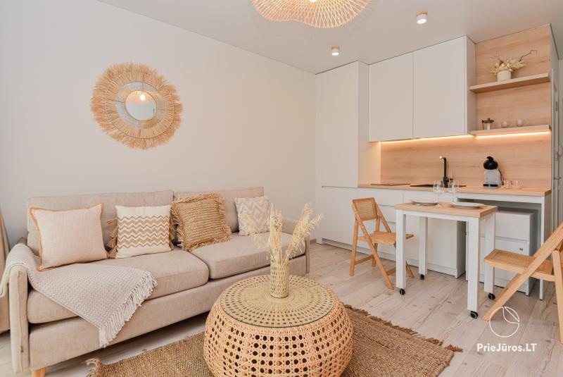 Nauji apartamentai Stunning Seaside Studio su terasa ir baseinu