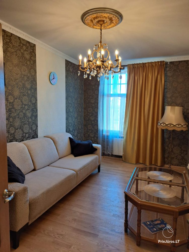 Dviejų kambarių buto nuoma 4-5 asmenims - 1