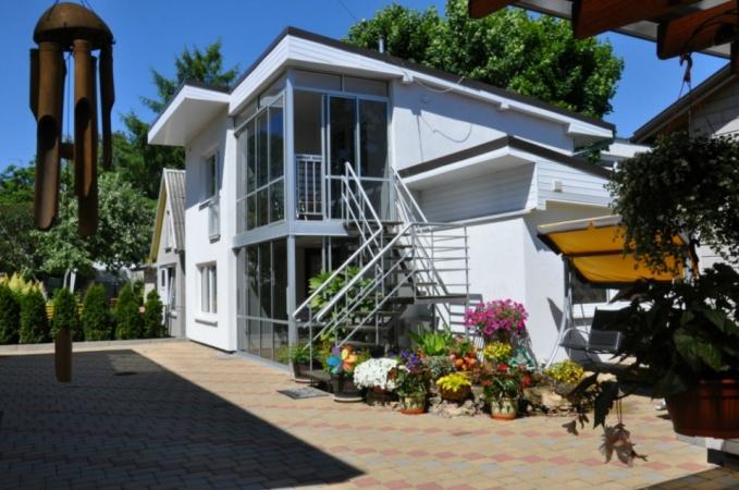 Kambariai ir apartamentai Palangoje Vila Romantika – patogus poilsis šeimoms ir poroms!