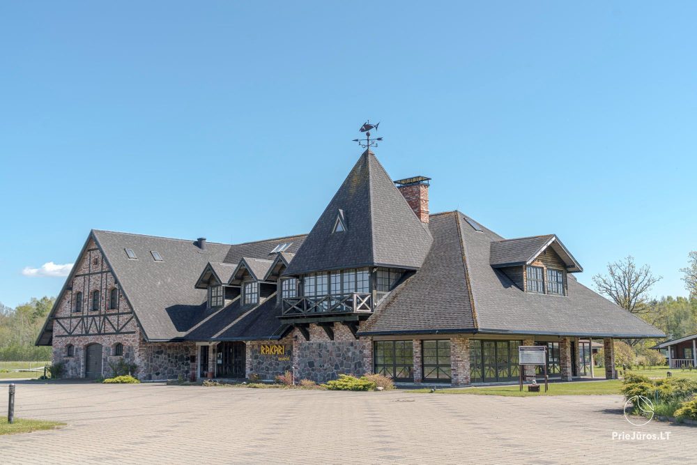 Viešbutis ir nameliai RAKARI resort prie pat jūros Latvijoje - 1