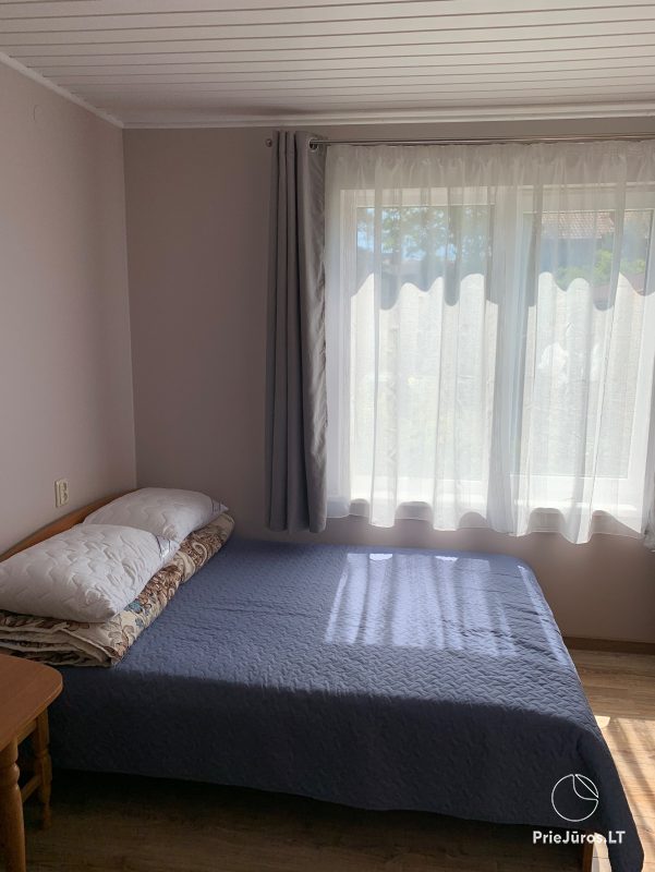 2, 3-jų vietų kambarių nuoma Jūratės g. 16A. Tik 300 metrų iki jūros!