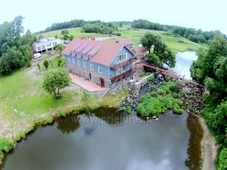 Sodyba-pokylių salė Pagraumenės malūnas - įspūdinga vieta šventėms bei poilsiui ant upės kranto